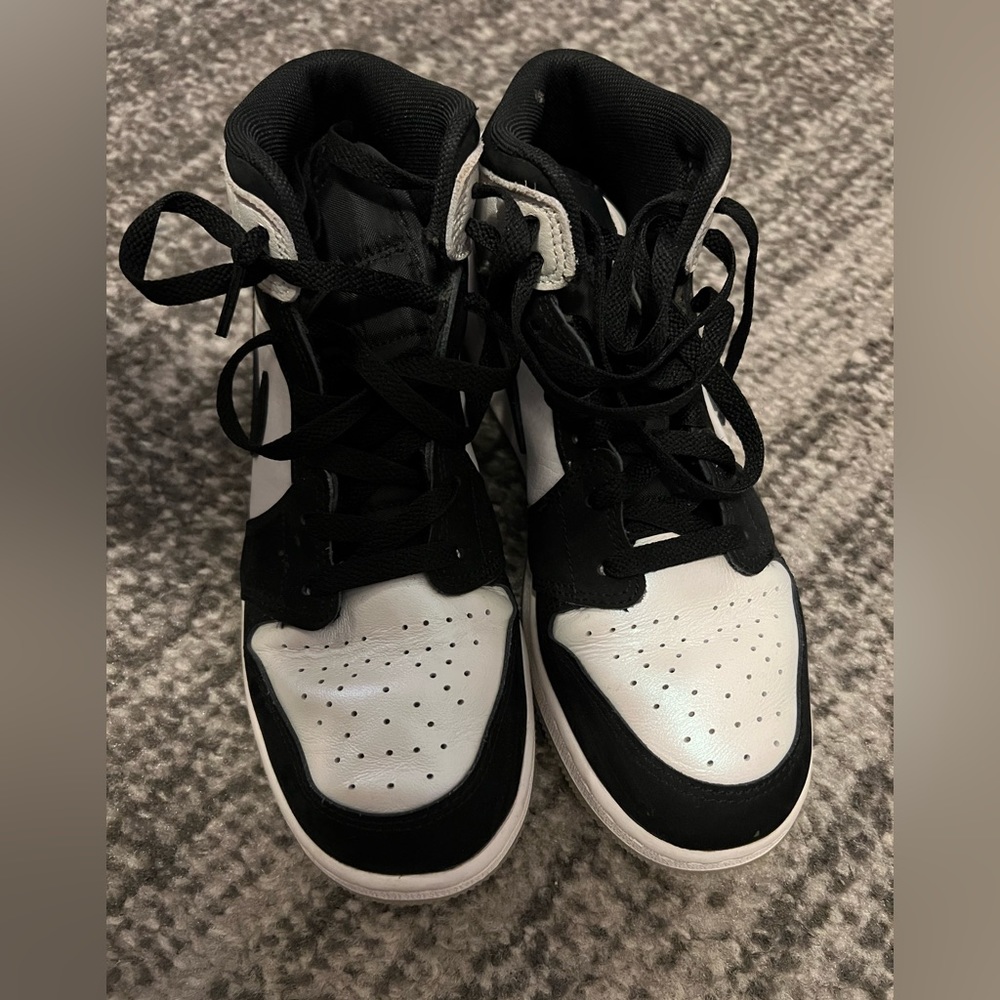 Youth Nike Jordan 1 mid diamond